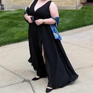 Elegant Black Sleeveless Dress